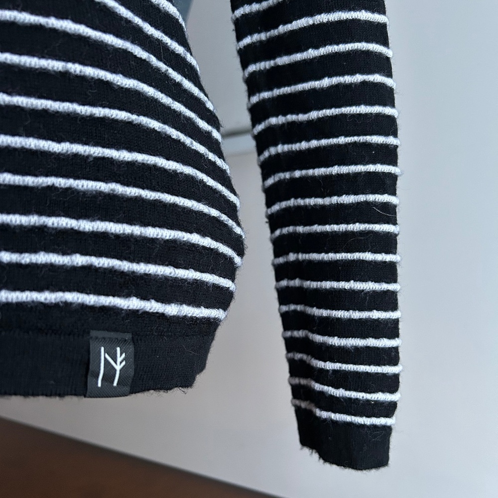 Neve⎪Wool Pullover Sweater In Size S. - Picture 5 of 11